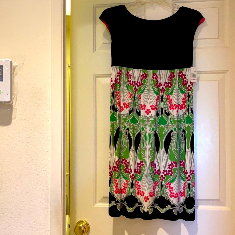 NWT-PRICE DROP-Maggie London polyester dress